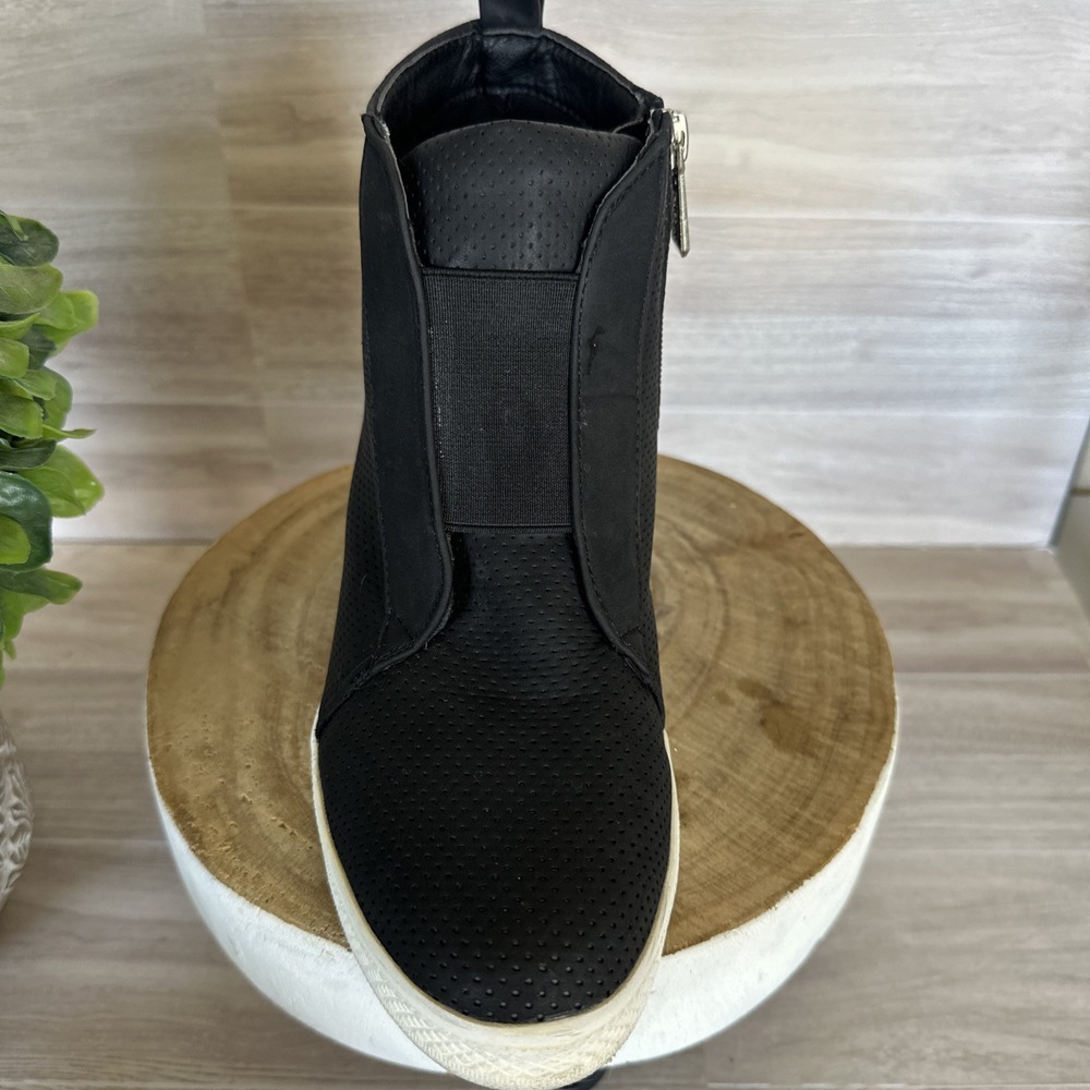 Catherine Malandrino Sabra Black Ankle Booties Boots Wedge Zipper US Size 7.5 - Picture 10 of 11
